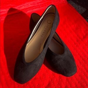Journee Collection Women's Elegant Black Loafers